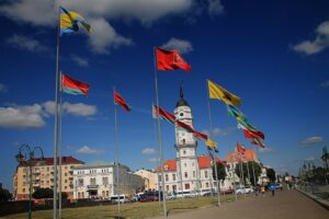 bezoek de website
